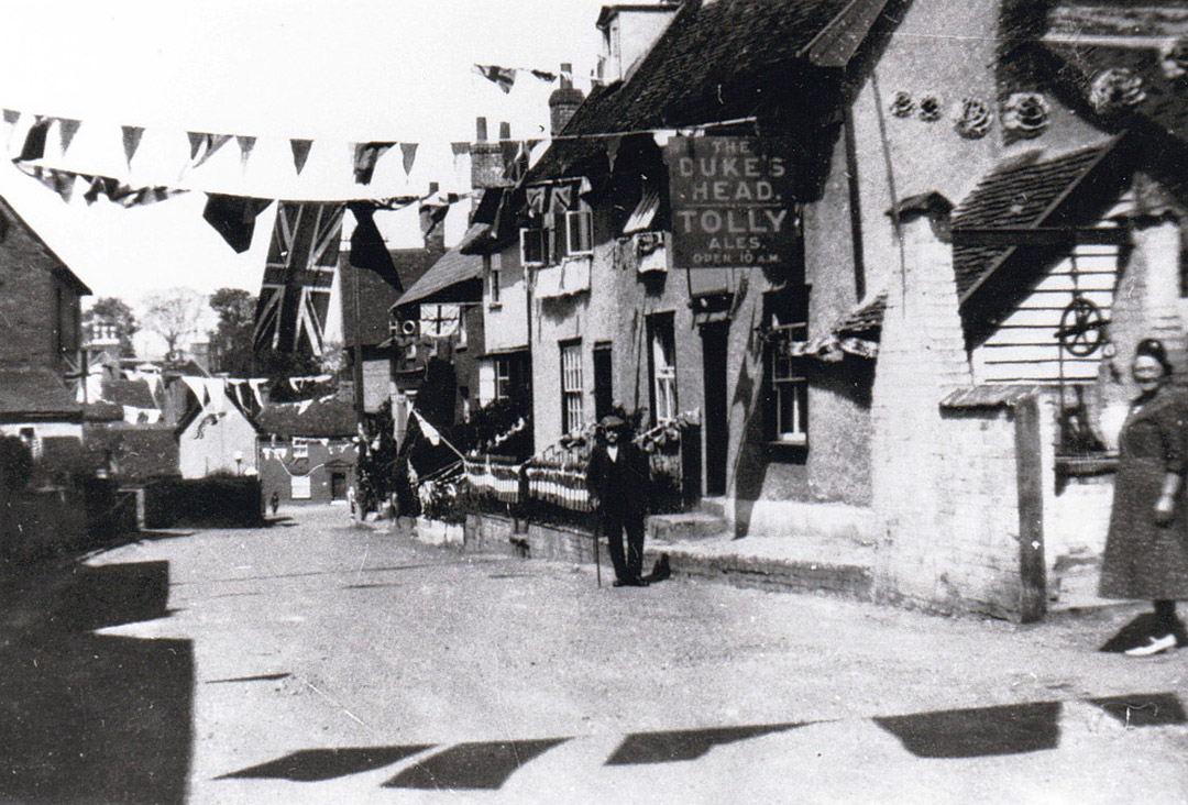 Coddenham High St 1935 Jubilee black and white photo village life Dukes Head Pub and Tolly ales