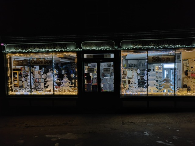 xmas window 23